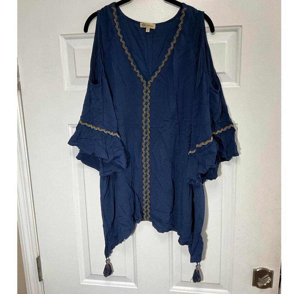 Democracy Women 2X Navy Blue Cold Shoulder Embroidered Ruffle Tassel Blouse